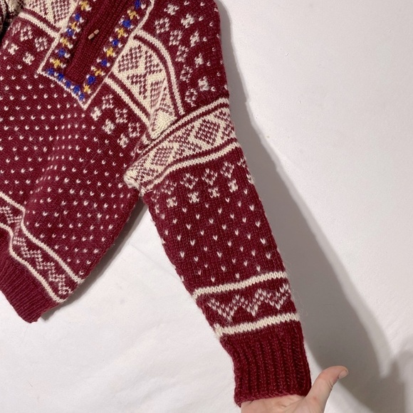 Namaste Woolens Hand Crafted In Nepal Red White Jacquard Knit Sweater L - Picture 11 of 12